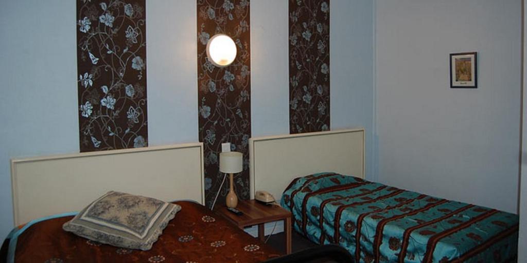 Hotel Des Jacobines Шалон-сюр-Сон Стая снимка